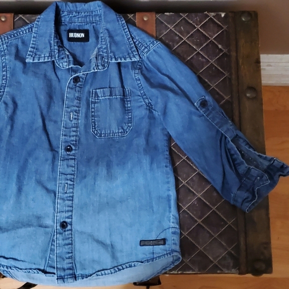 Hudson 2T Jean Jacket for toddlers. - Picture 4 of 5